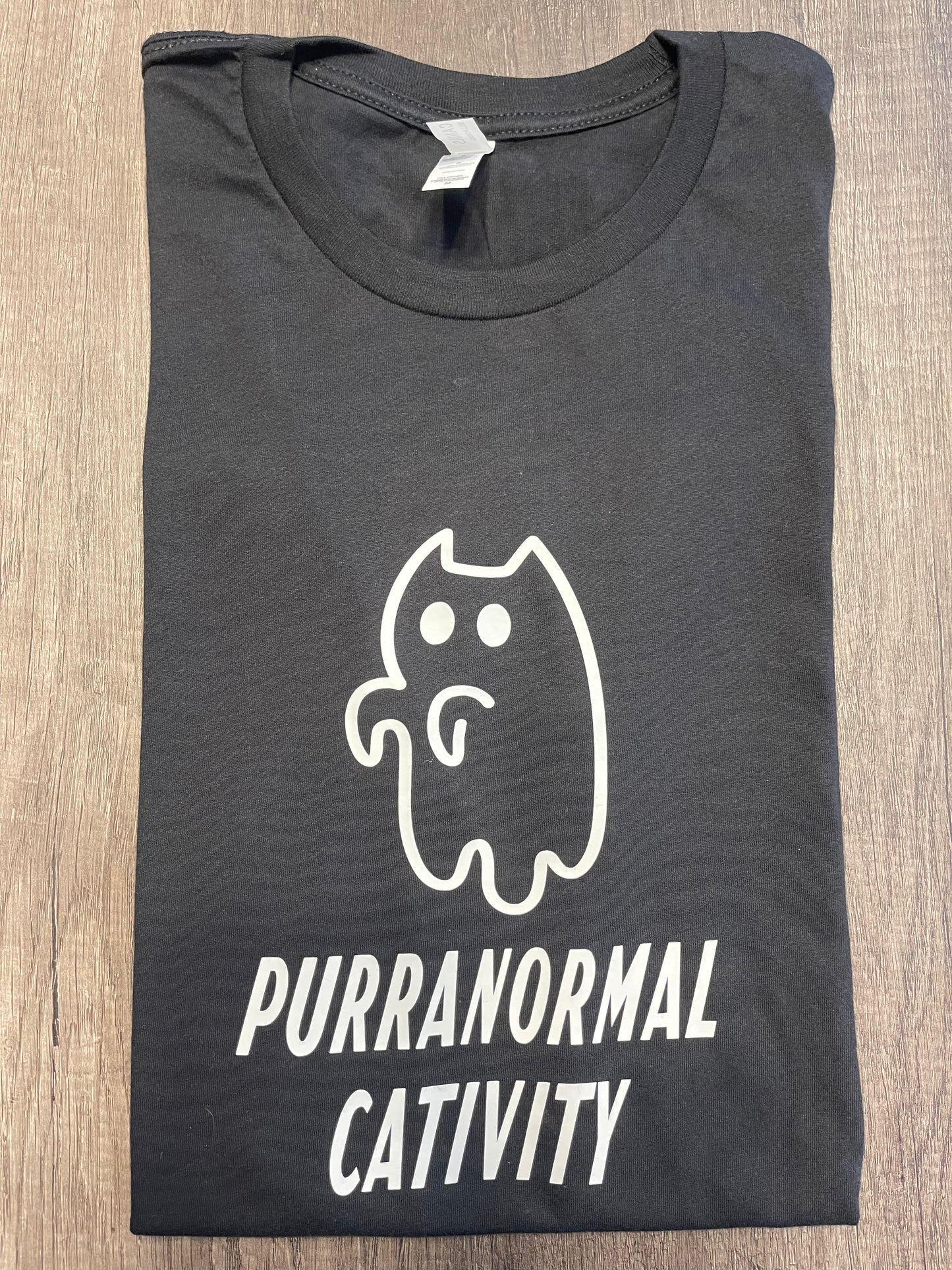 CAMISETA DE HALLOWEEN DE GATOS PARANORMALES
