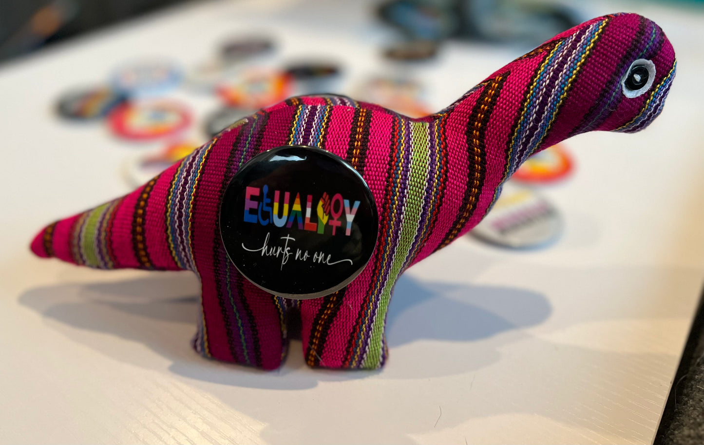 EQUALITY HURTS NO ONE BUTTON/MAGNET